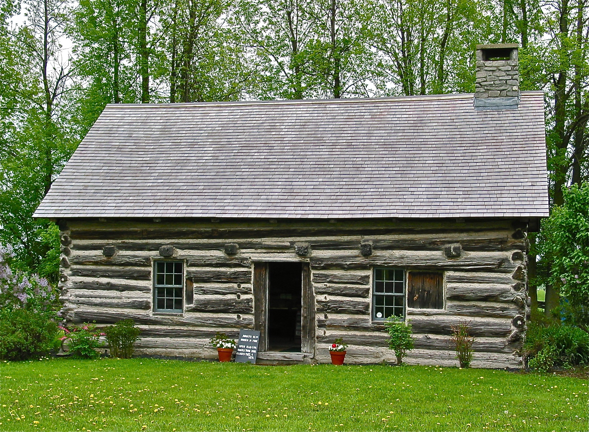 Hyde Log Cabin (1783) – State Historic Site
