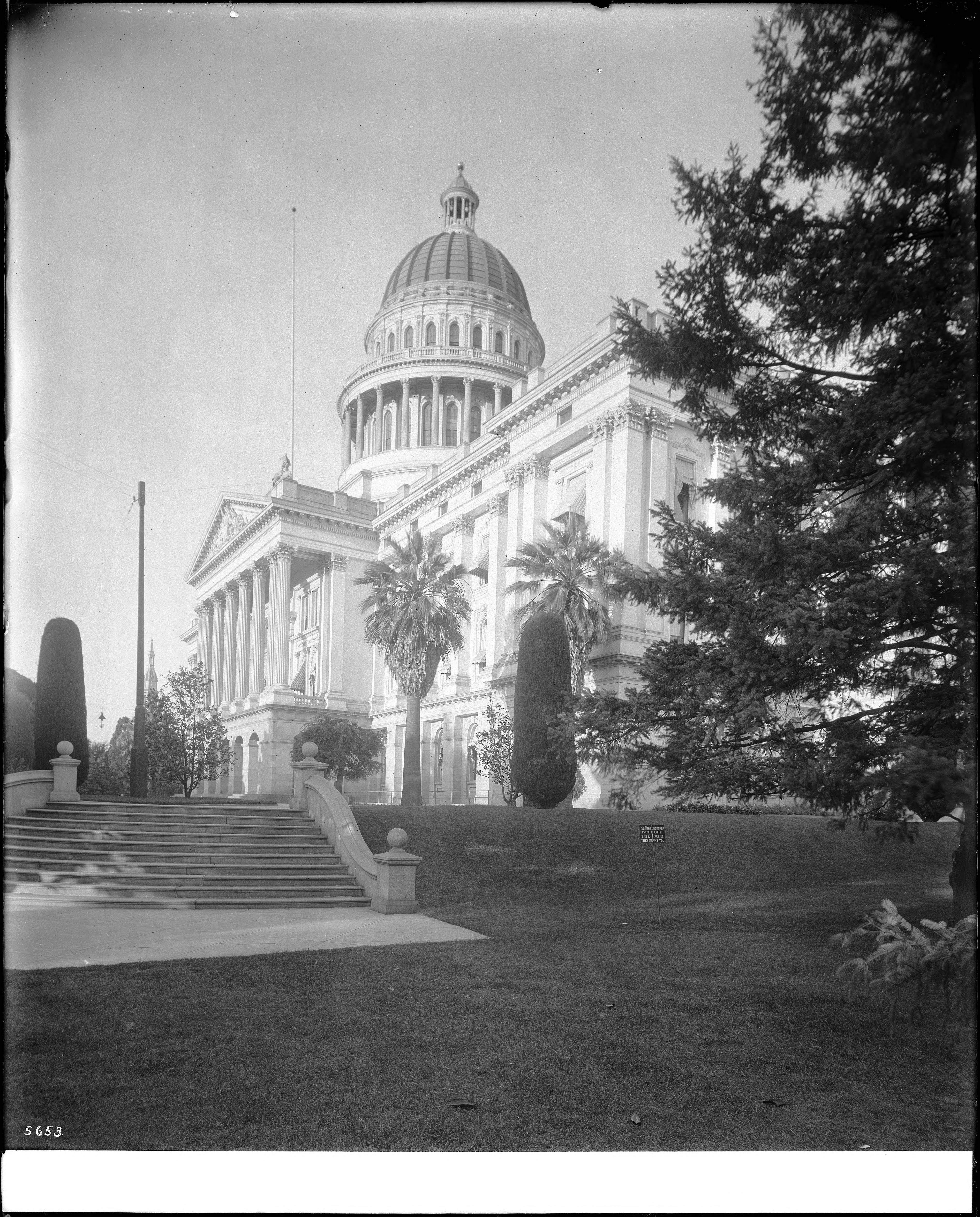 Exterior view of the California state capitol building in Sacramento, ca.1900-1920 (CHS-5653)
