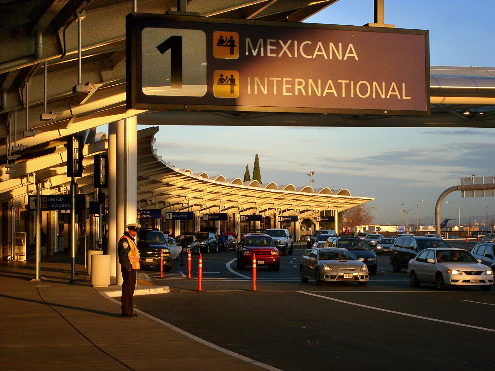 secure, Terminal 1, Oakland International Airport, December 27, 2008 (1)