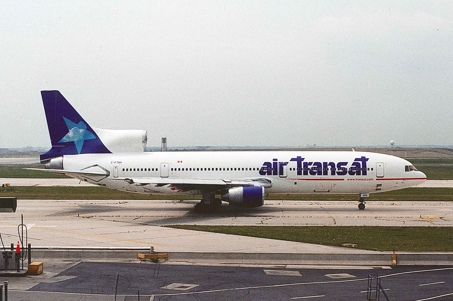Air Transat L1011-150 C-FTNH